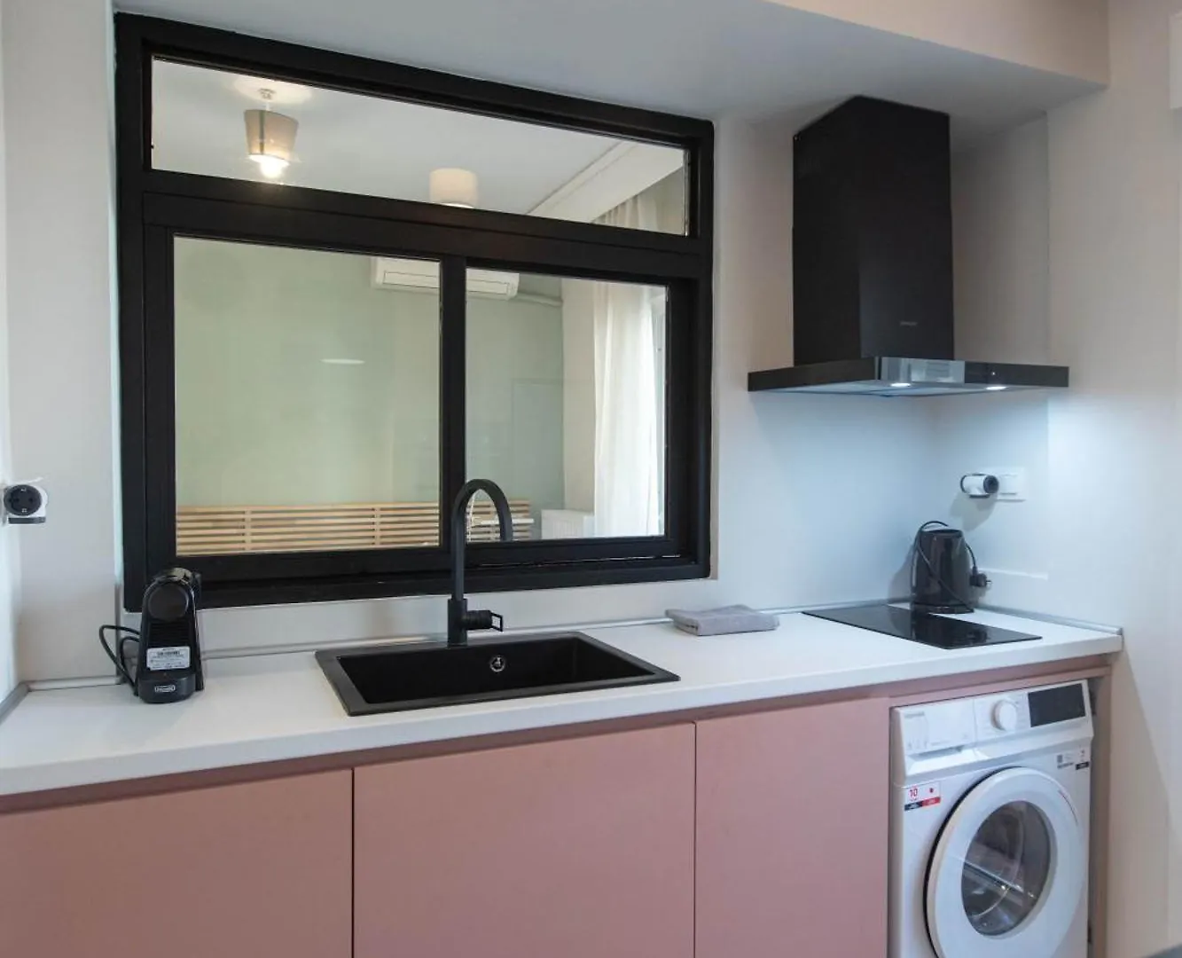 New Cozy Apt With Balcony Close To Analipsi Metro Salonicco Appartamento